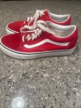 Vans Old Skool Classic Low-Top Racing Red Sneakers with White Stripe